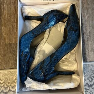 Nine West Blue Snakeskin Pointed-Toe Pumps